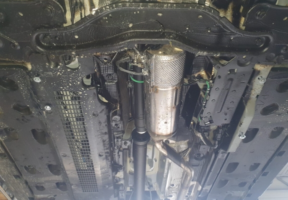 DPF  Beschermplaat voor Dacia Duster