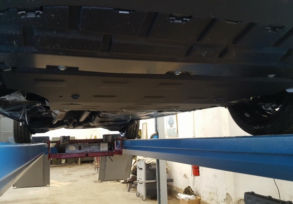 Motor, Versnellingsbak en Radiator Beschermplaat voor Mercedes Viano W447, 2.2 D, 4x4