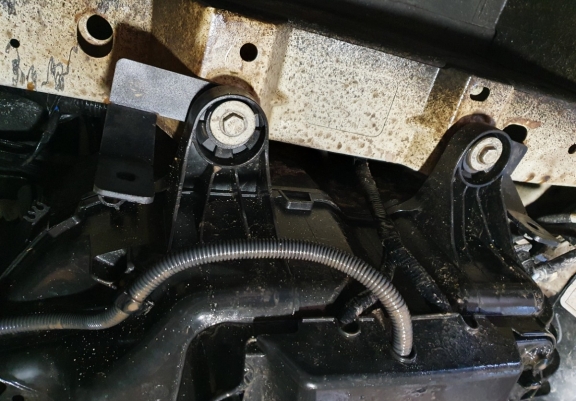 AdBlue tank Beschermplaat voor Ford Transit ( 4X2, 4X4 )